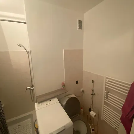 Joli Neuf Av Terrasse A 50 M De La Et Gare *