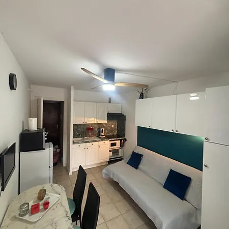 Apartment Joli Proche Monaco Et A 50 M De La Et Station De Train Roquebrune-Cap-Martin